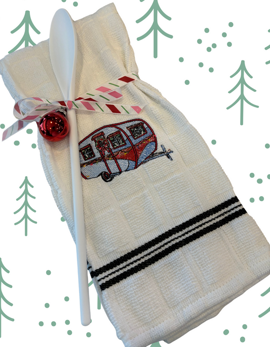 Vintage Embroidered Christmas Camper 16 x 28 Cotten Towel/Spoon Kitchen Set